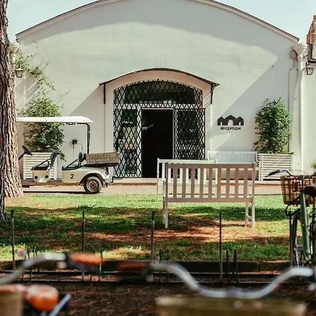 Masseria Macchia & Relais San Pio Farm stay