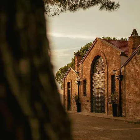 Masseria Macchia & Relais San Pio 팜스테이 *