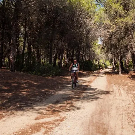 مزرعة للإقامة Masseria Macchia & Relais San Pio